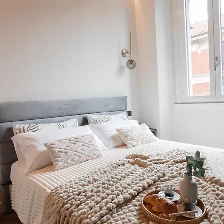 Ihost Luxury - Petrella 18 2dx * Milano
